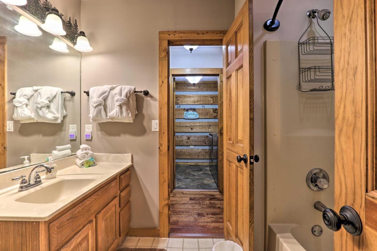 Pigeon Forge Cabin With Hot Tub, 12 Mi To Dollywood! Екстериор снимка